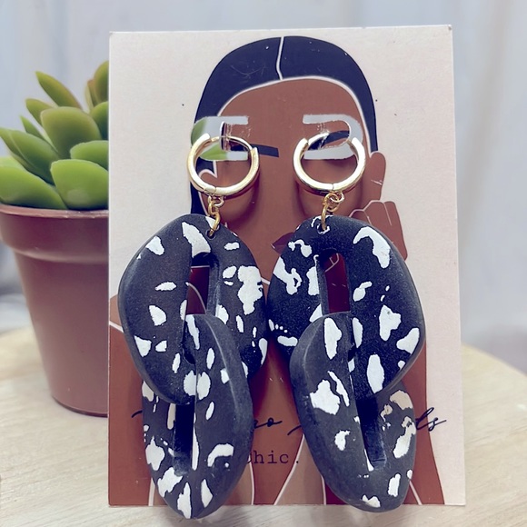 NWT Indigo Sands | black, white leopard print polymer clay oversize link… - Picture 2 of 6